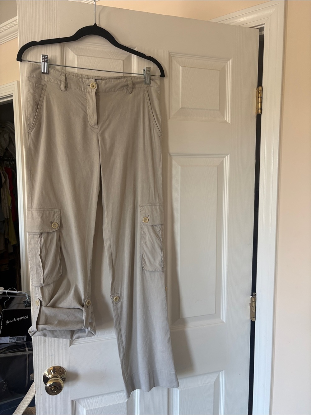 Theory Cream Straight-Leg Pants l